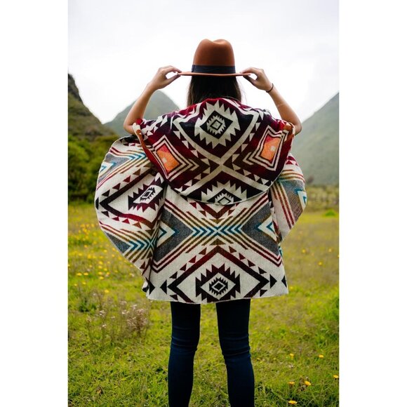 🆕Women Orange Double Sided Poncho Handmade Product Ecuadorian Artisans Softener - Picture 4 of 7